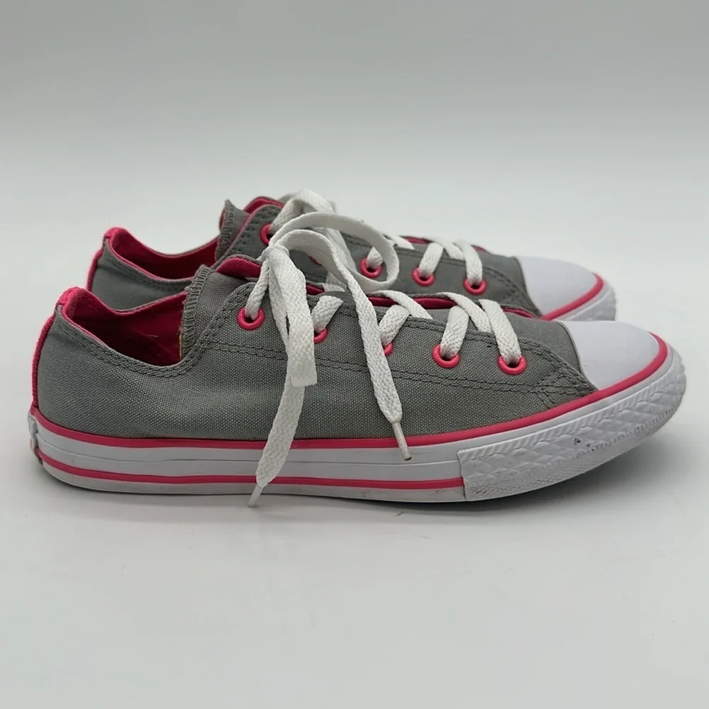Converse All Star Chuck Taylor Girls Size 4 Double Tongue Sneaker 640578F